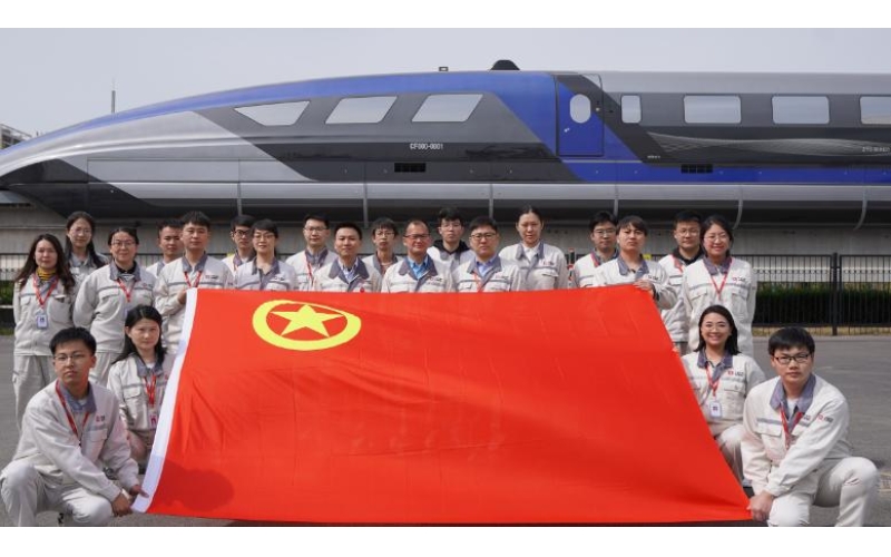 突发特讯！全球最快的超导电动磁悬浮试验速度，中国磁悬浮试验车时速700公里破纪录，引起全球关注